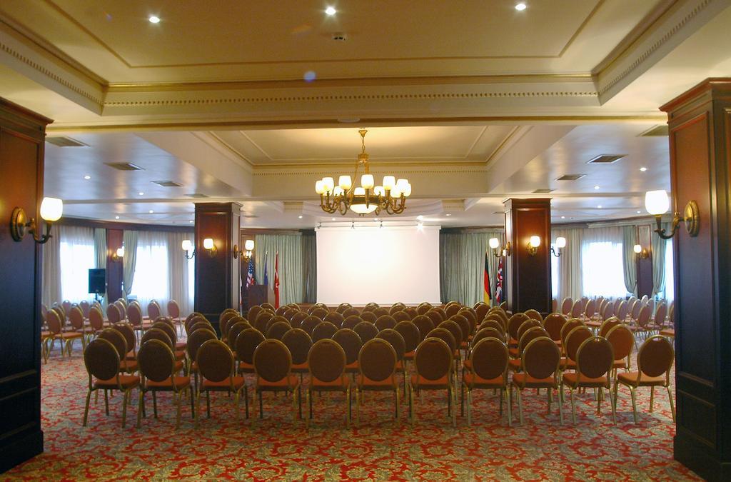Hotel Intourist Palace Batumi Exterior foto