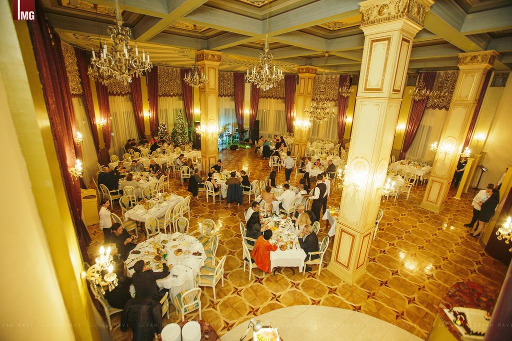 Hotel Intourist Palace Batumi Exterior foto