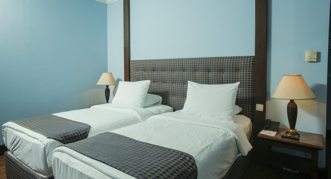 Hotel Intourist Palace Batumi Exterior foto