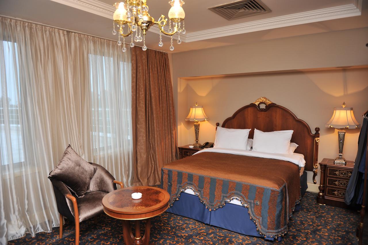 Hotel Intourist Palace Batumi Habitación foto