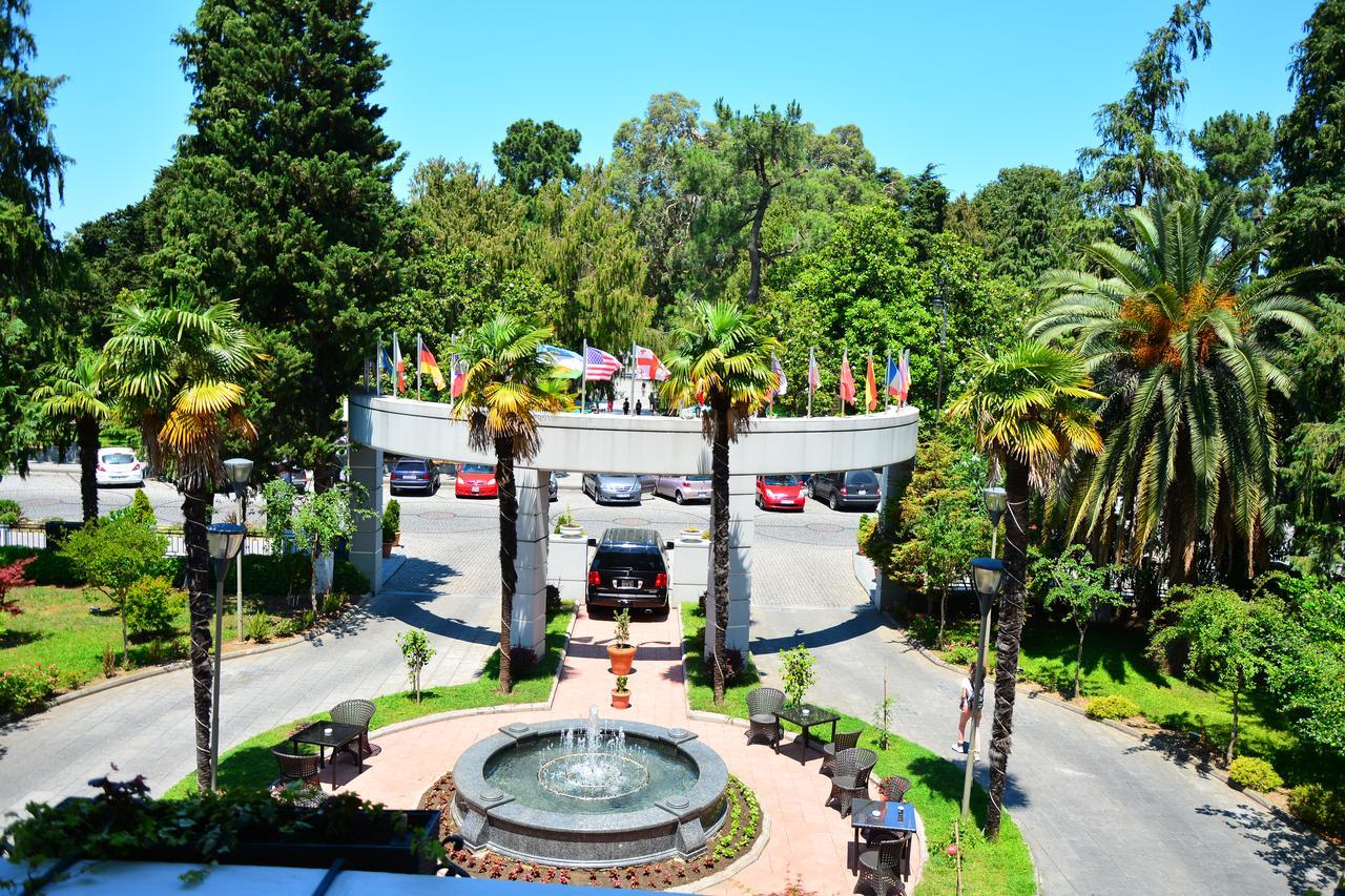 Hotel Intourist Palace Batumi Exterior foto